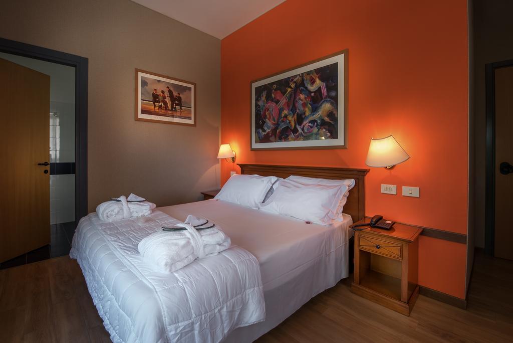 Hotel Eur Parco Dei Pini 3*
